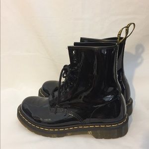 Women’s Doc’s Dr Martin black paten leather size 8